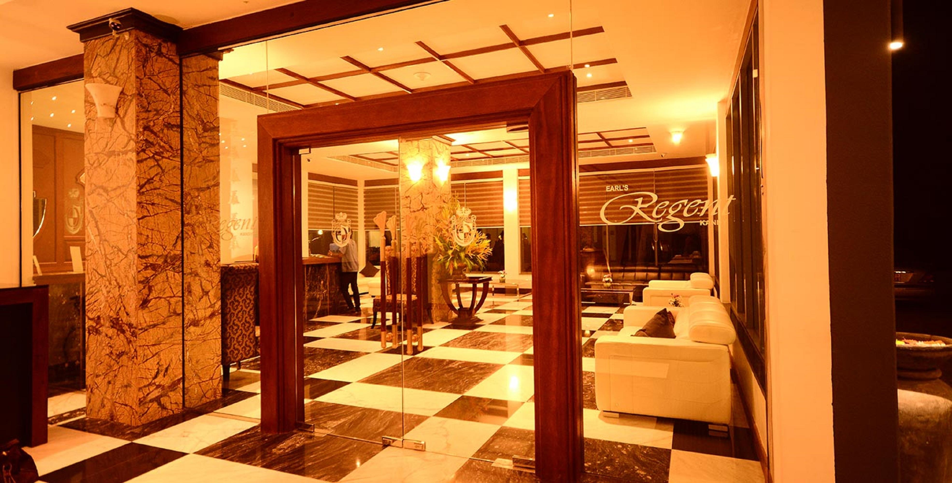 Earl'S Regent Hotel Kandy Exteriör bild